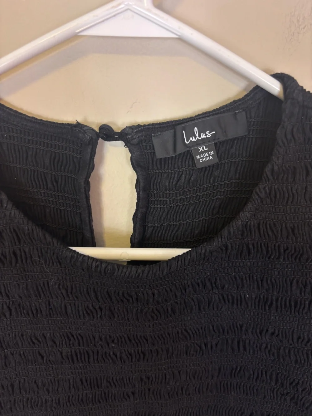 Lulu's Black Smocked Puff-Sleeve Crop Top Size XL
